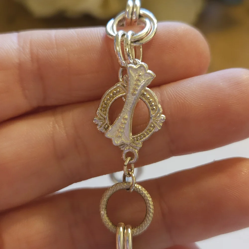 Unique Silver Plated Textured Double Circle Linked Chain Bracelet 7 1/4